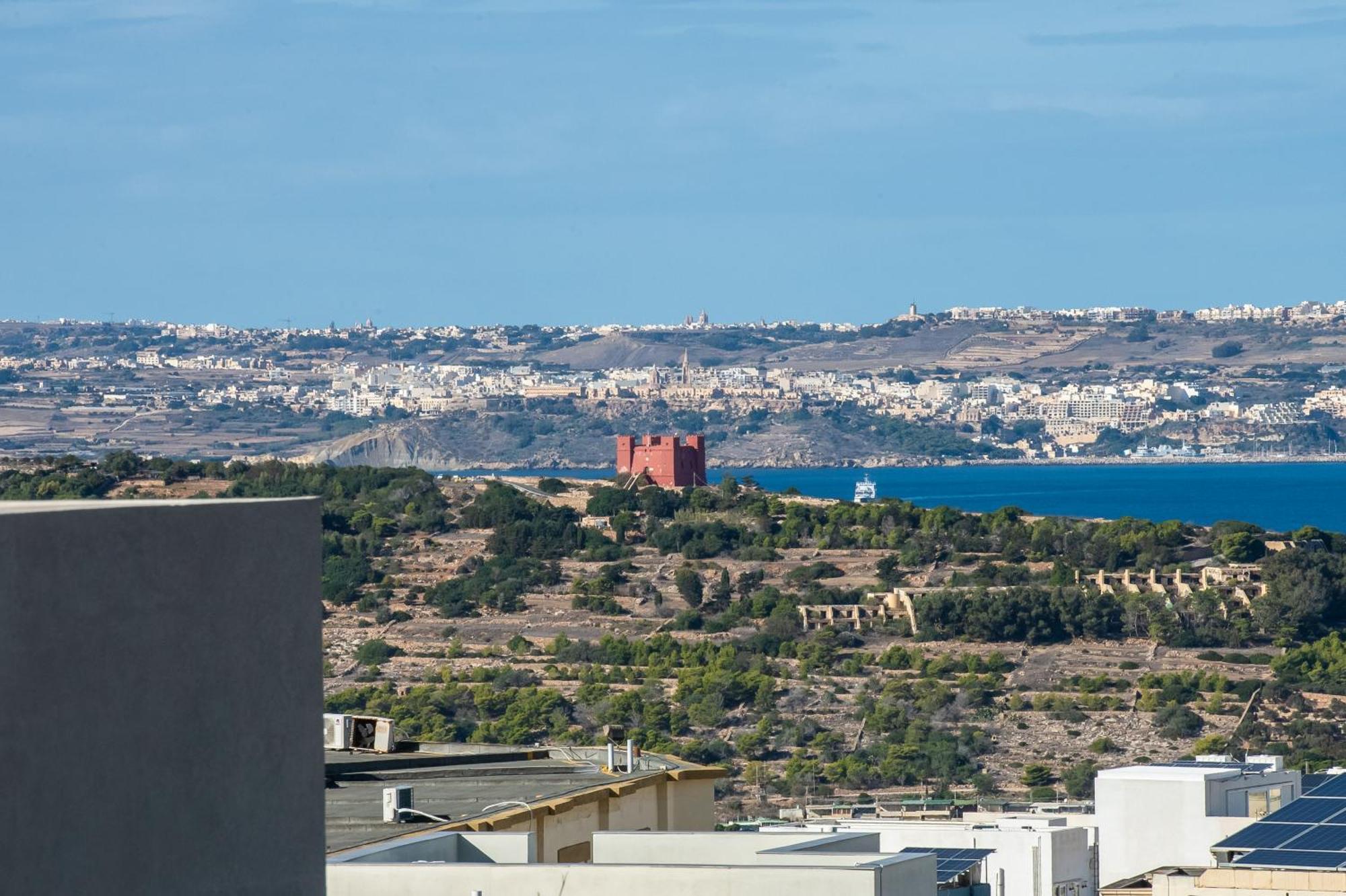 Francis Flats Modern Penthouse Apartment Mellieha Bagian luar foto
