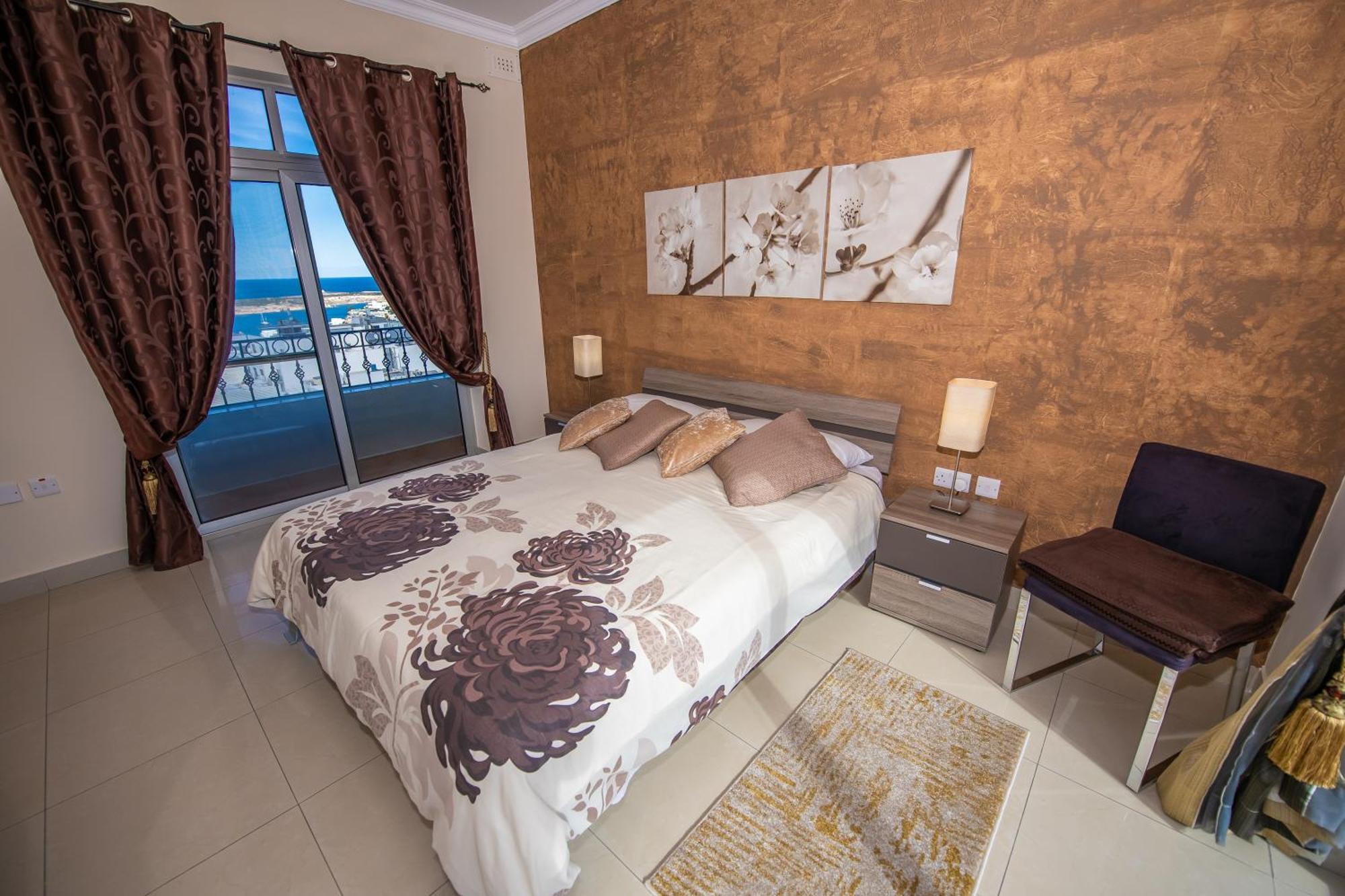 Francis Flats Modern Penthouse Apartment Mellieha Bagian luar foto