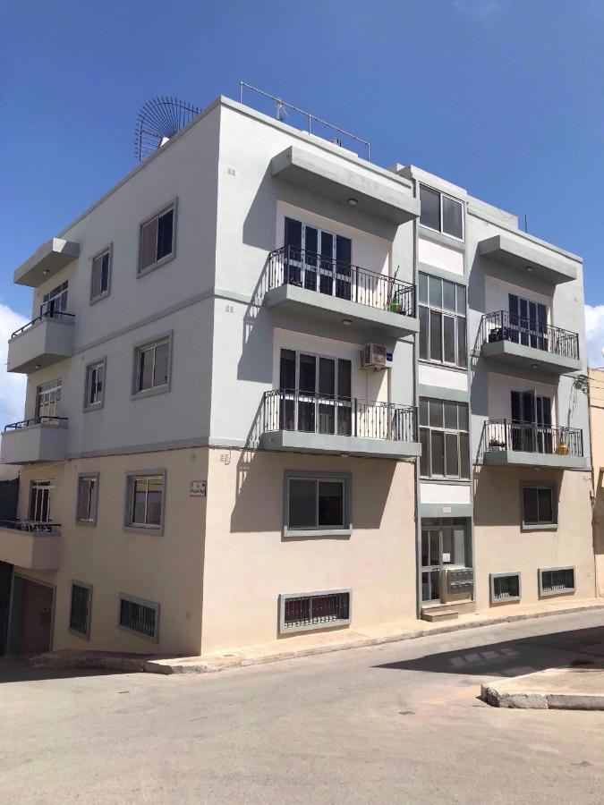 Francis Flats Modern Penthouse Apartment Mellieha Bagian luar foto
